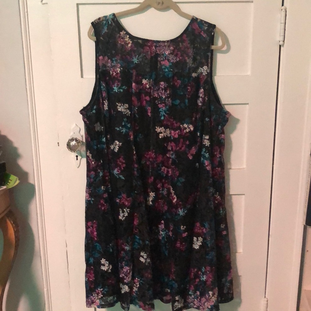 Lace detailed black dress with multicolor flowers